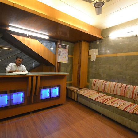 Hotel Sai Hari Prasad Shirdi Exterior foto