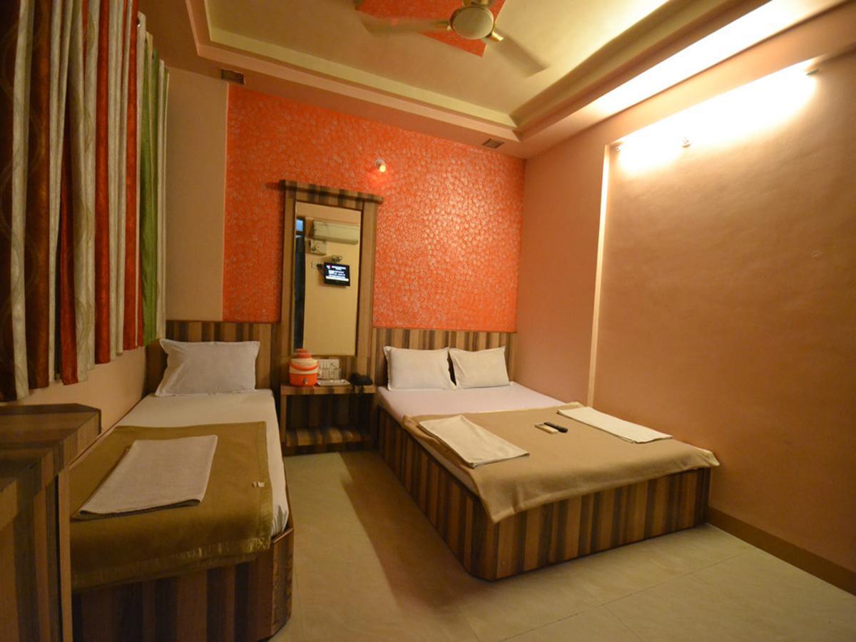 Hotel Sai Hari Prasad Shirdi Exterior foto